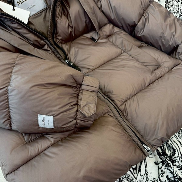 新デザイン マックスマーラ テクニカル ダウンジャケット コピー maq92266